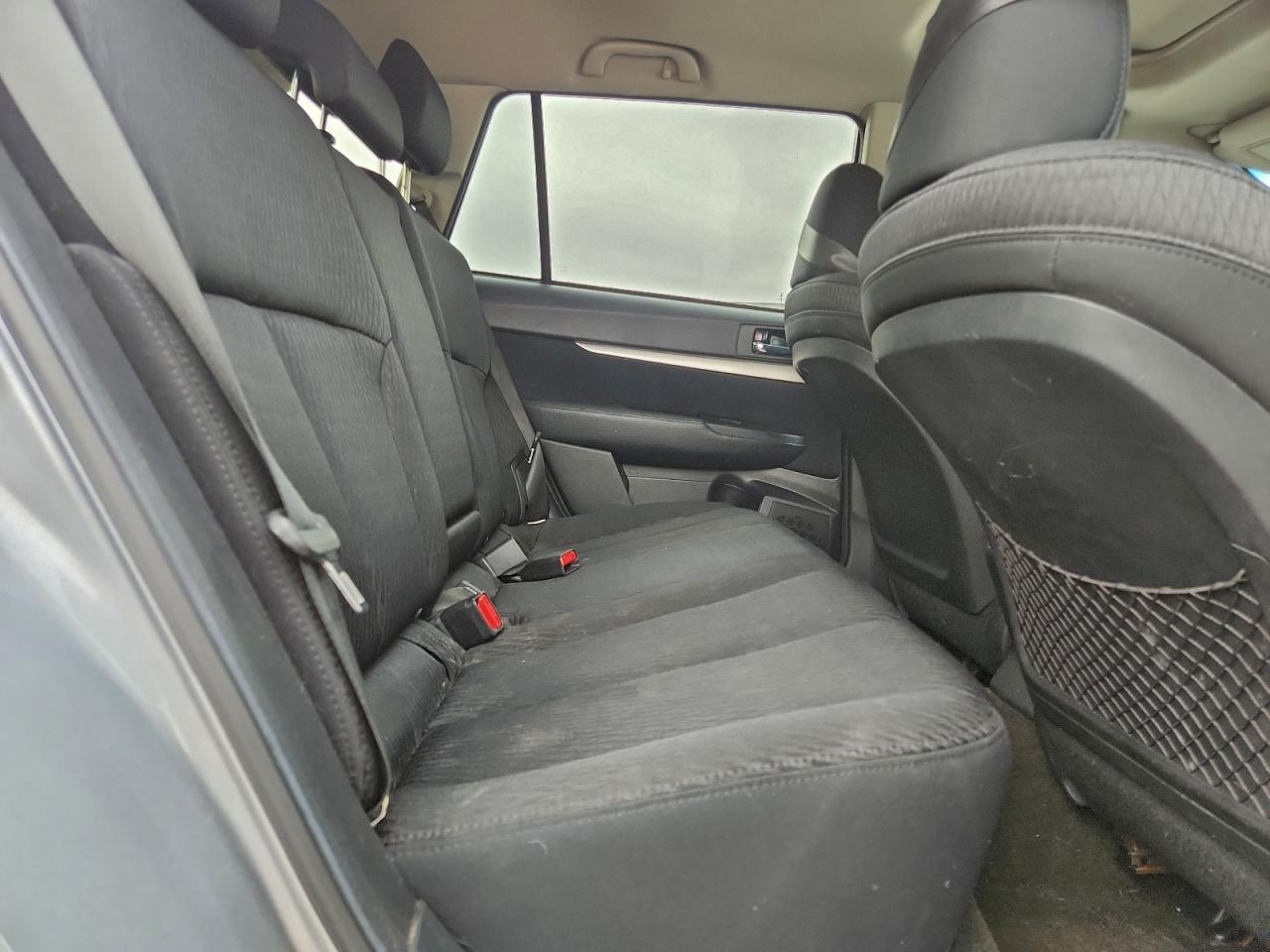 2012 SUBARU Outback