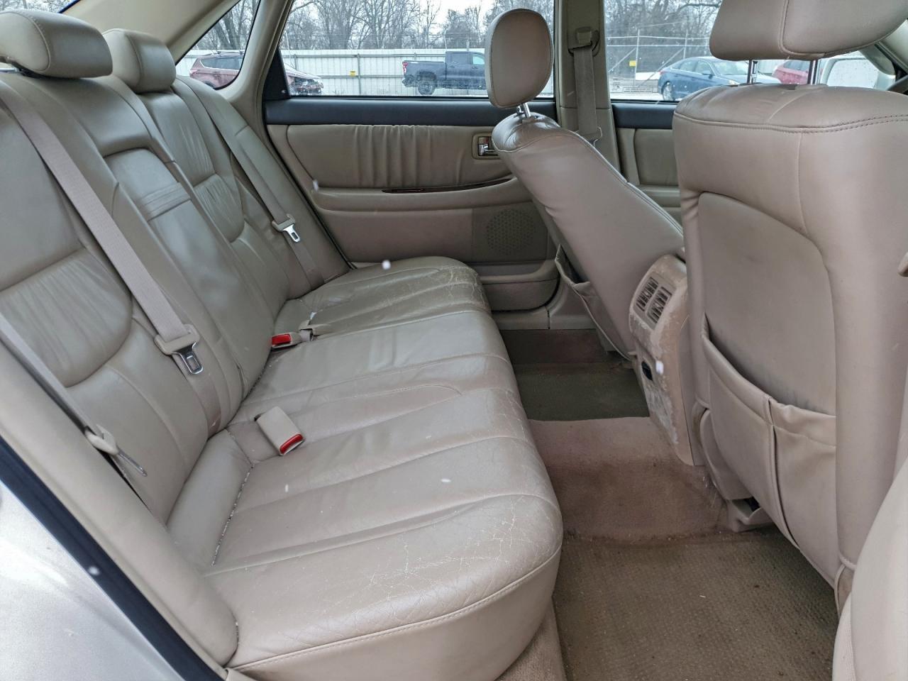 2001 TOYOTA Avalon
