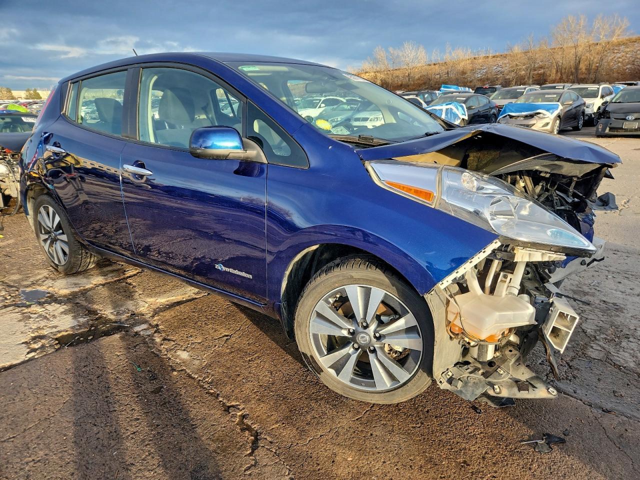 2017 NISSAN LEAF