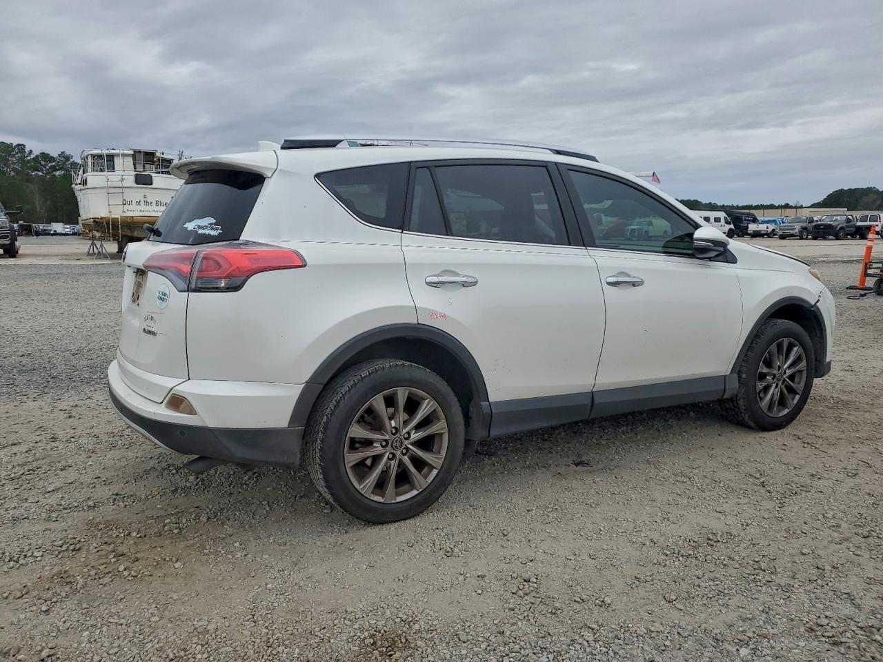 2016 TOYOTA RAV4