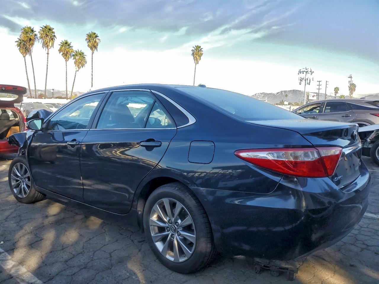 2015 TOYOTA CAMRY