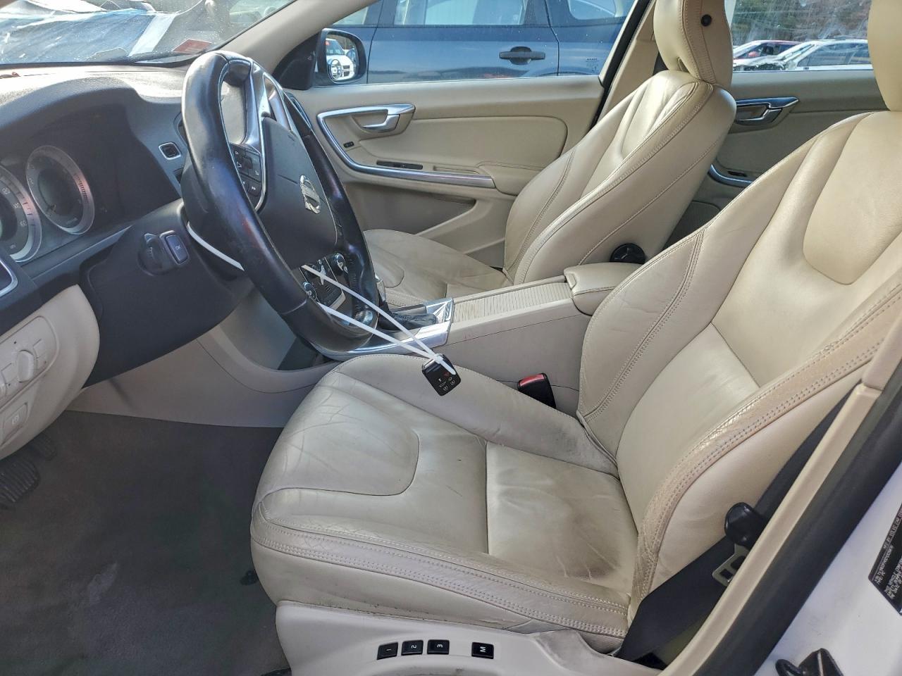 2013 VOLVO S60