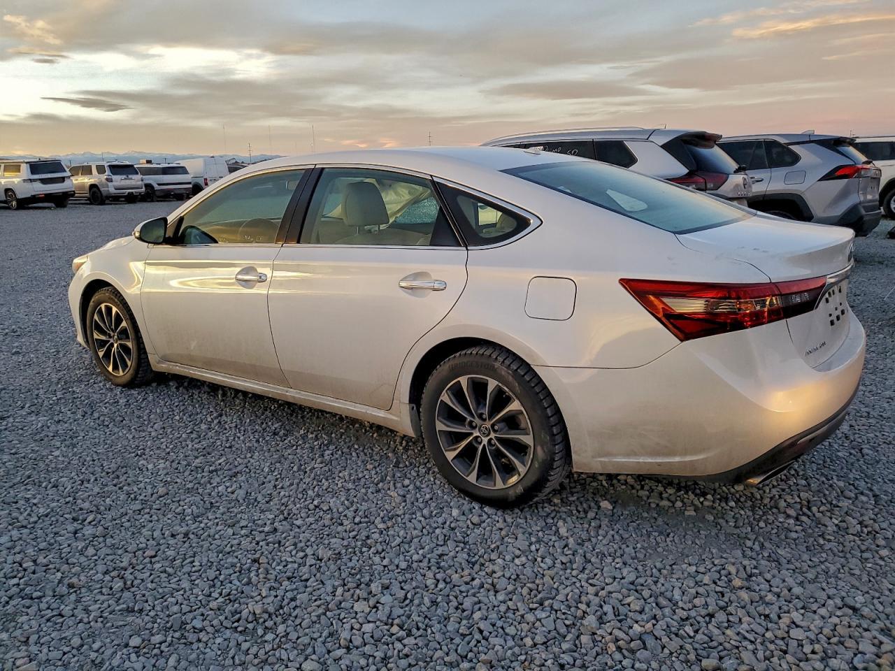 2016 TOYOTA Avalon