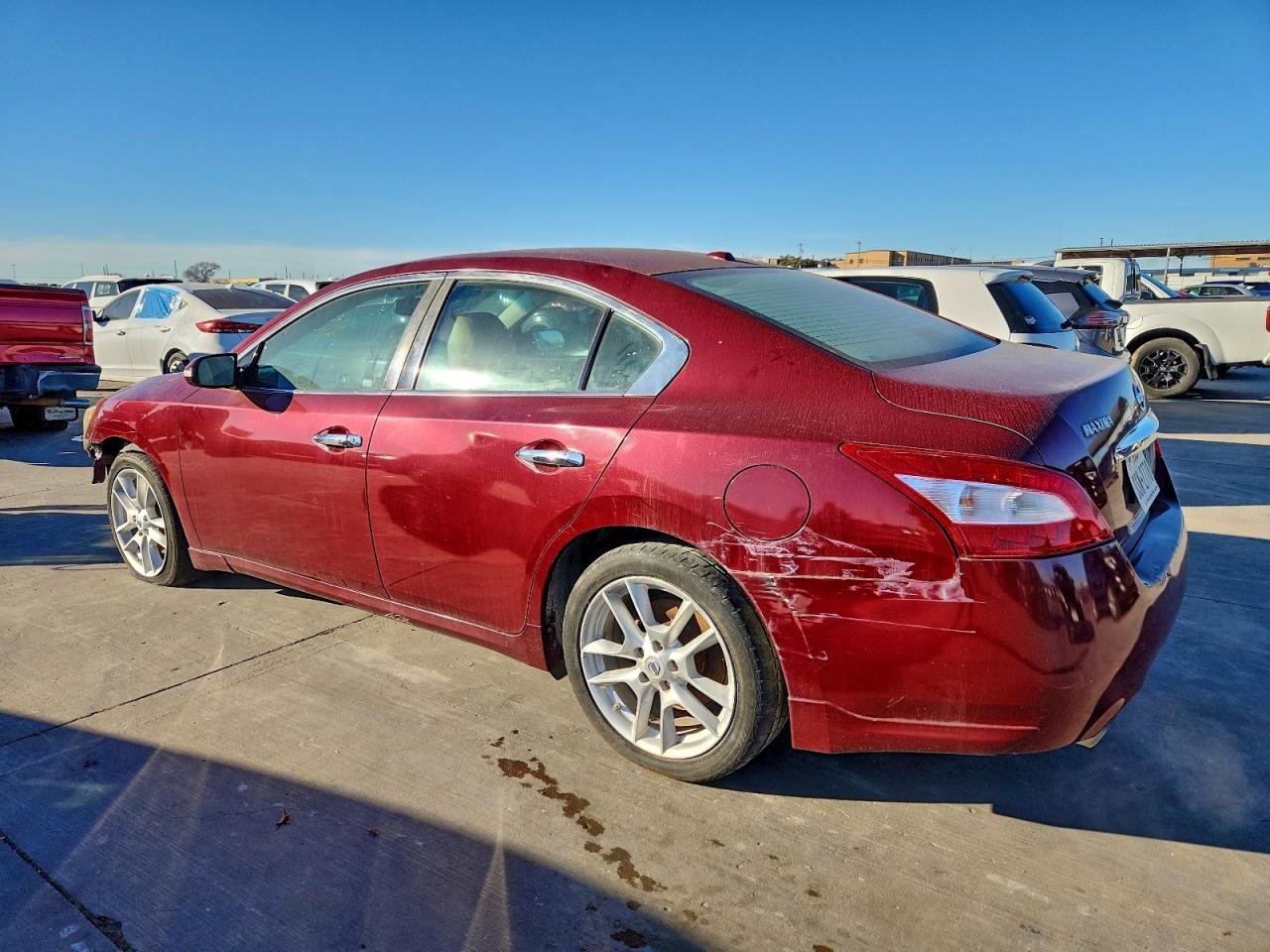 2010 NISSAN Maxima