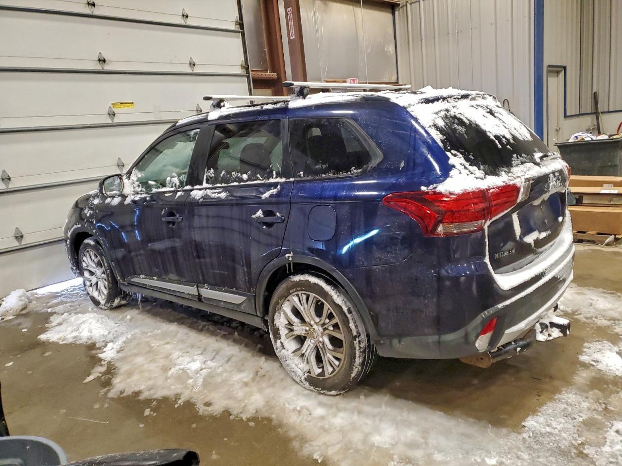 2016 MITSUBISHI outlander