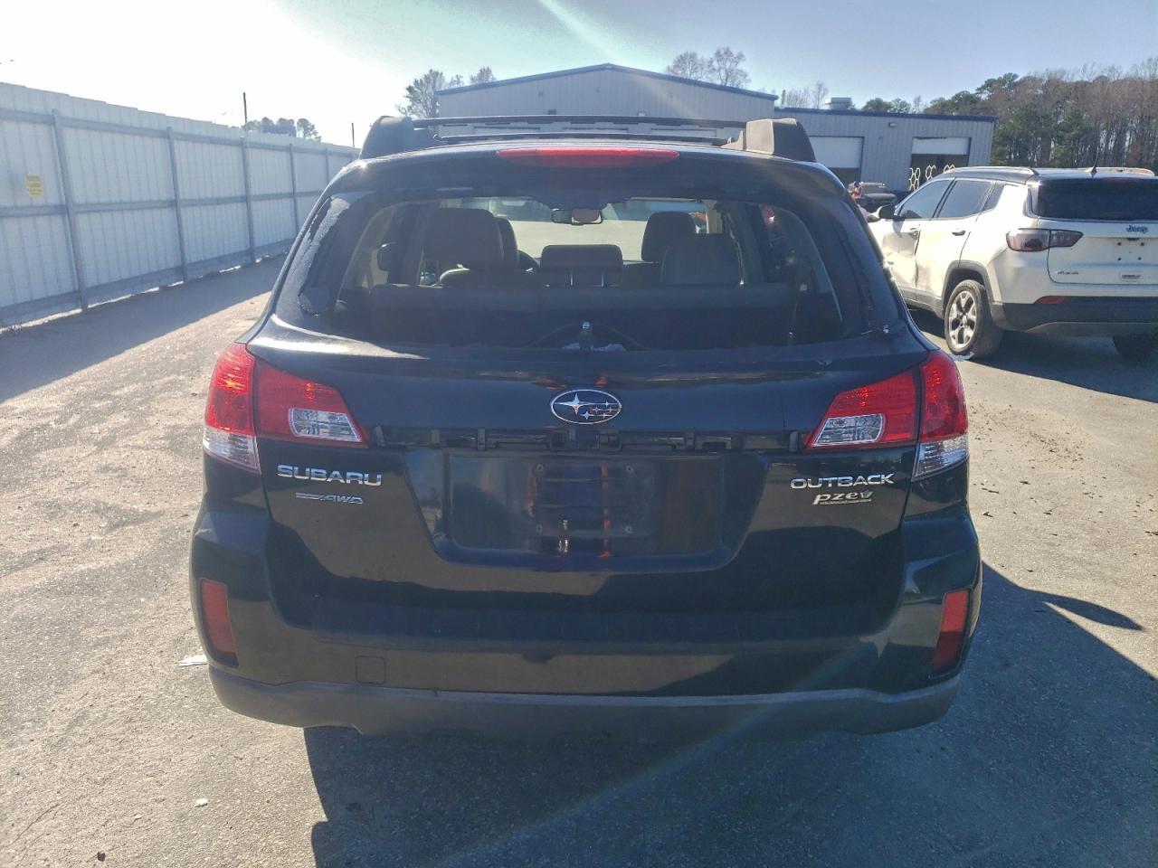 2010 SUBARU Outback