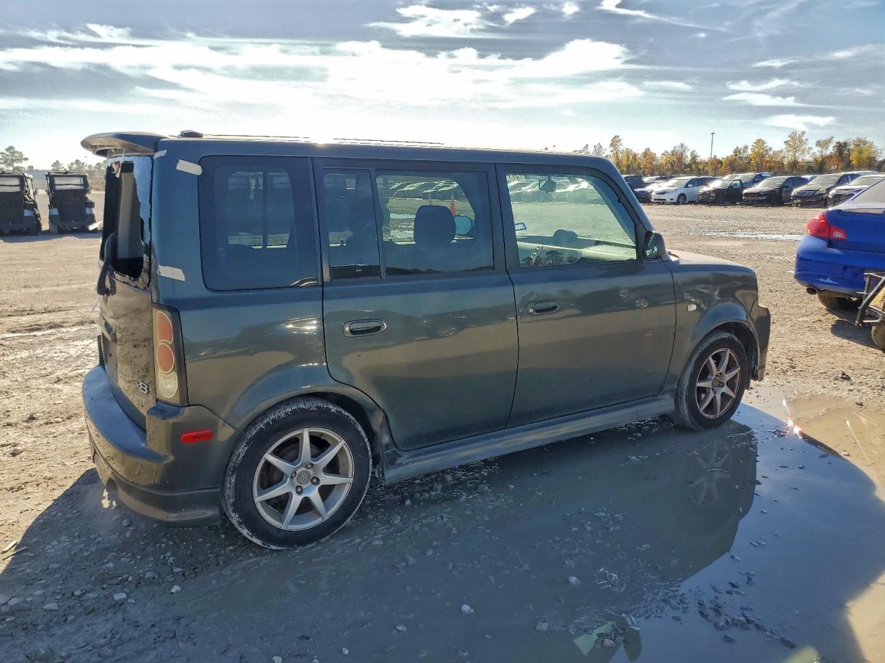 2005 SCION Scion