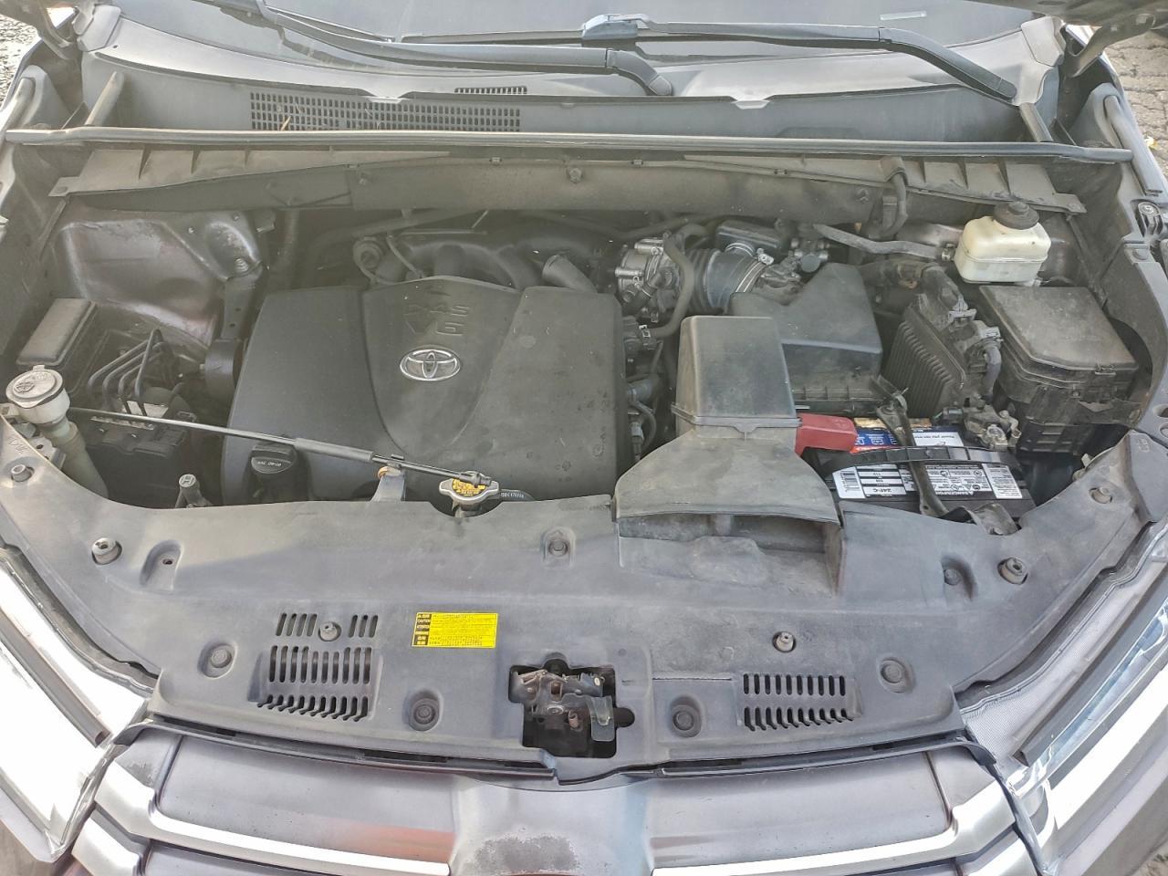2017 TOYOTA HIGHLANDER