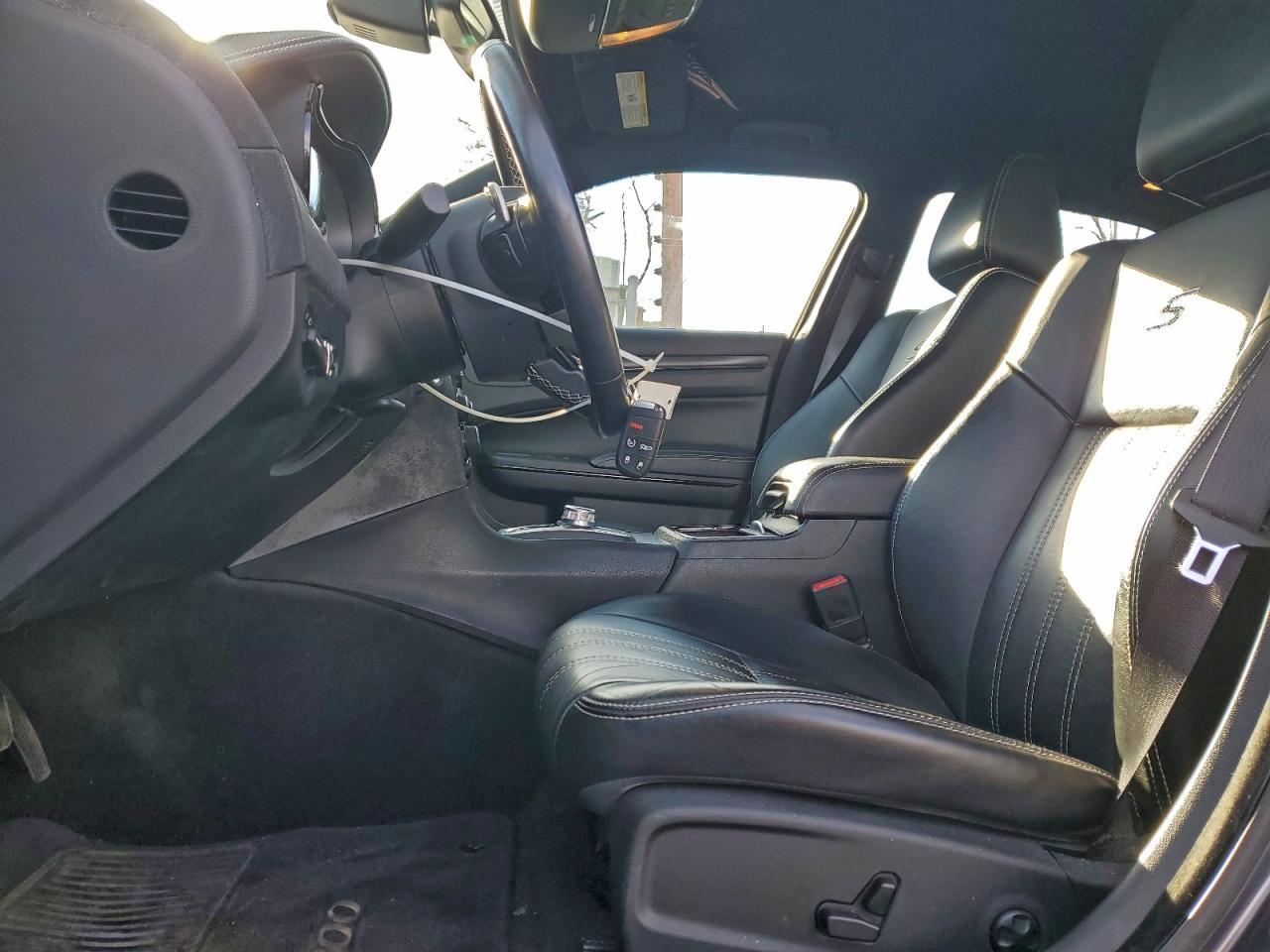 2015 CHRYSLER 300