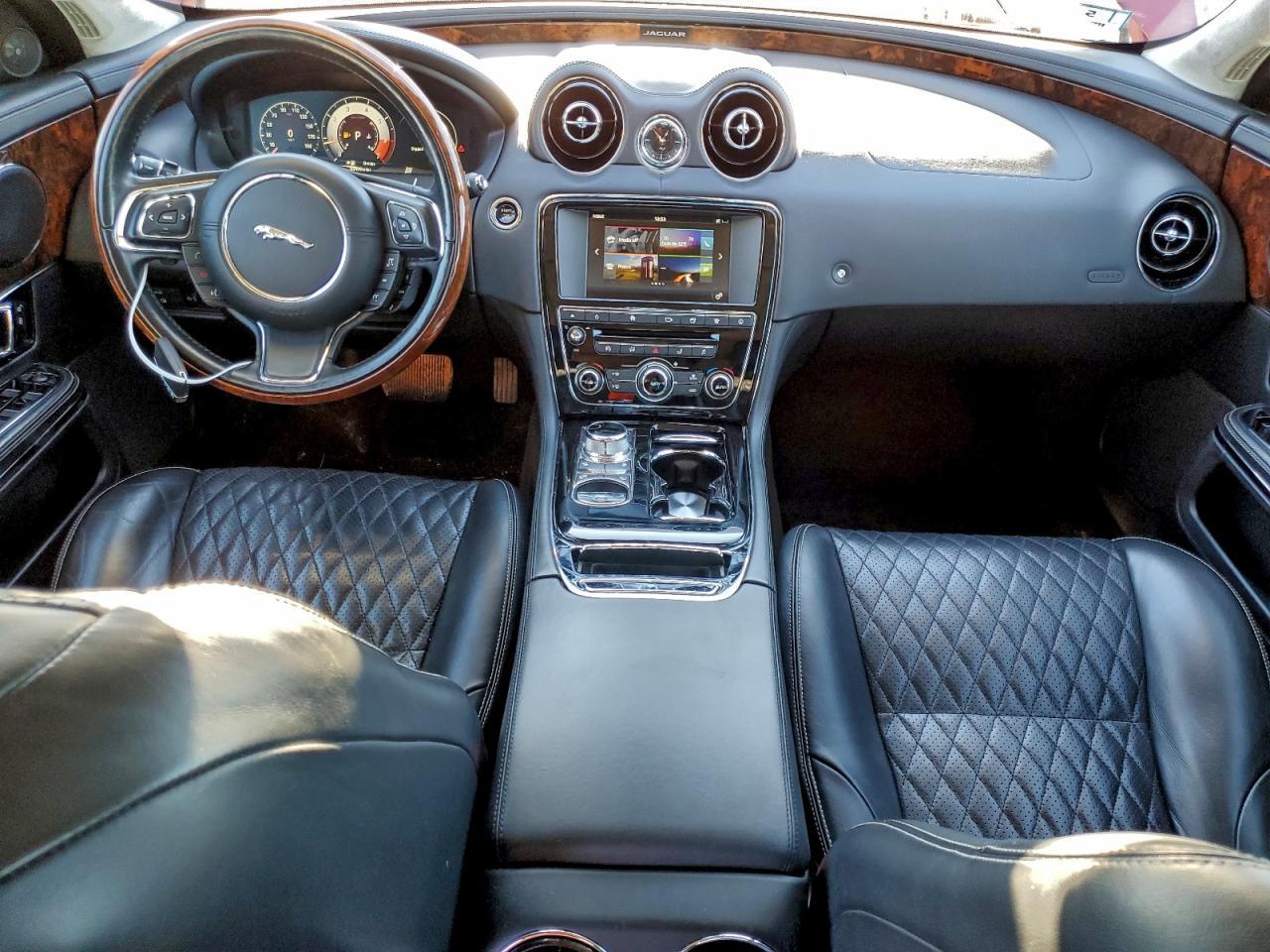 2016 JAGUAR Xj-Series