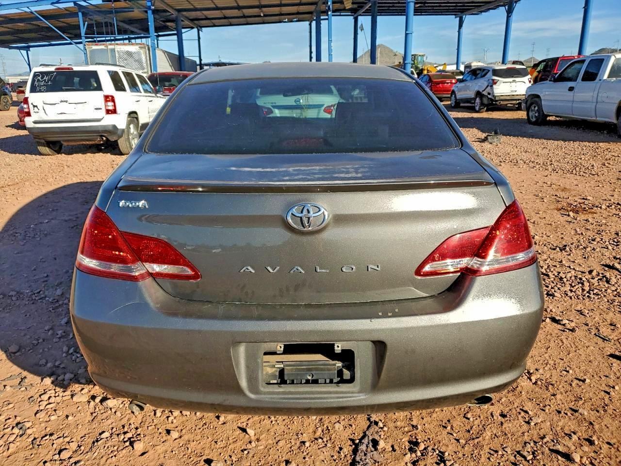 2006 TOYOTA Avalon