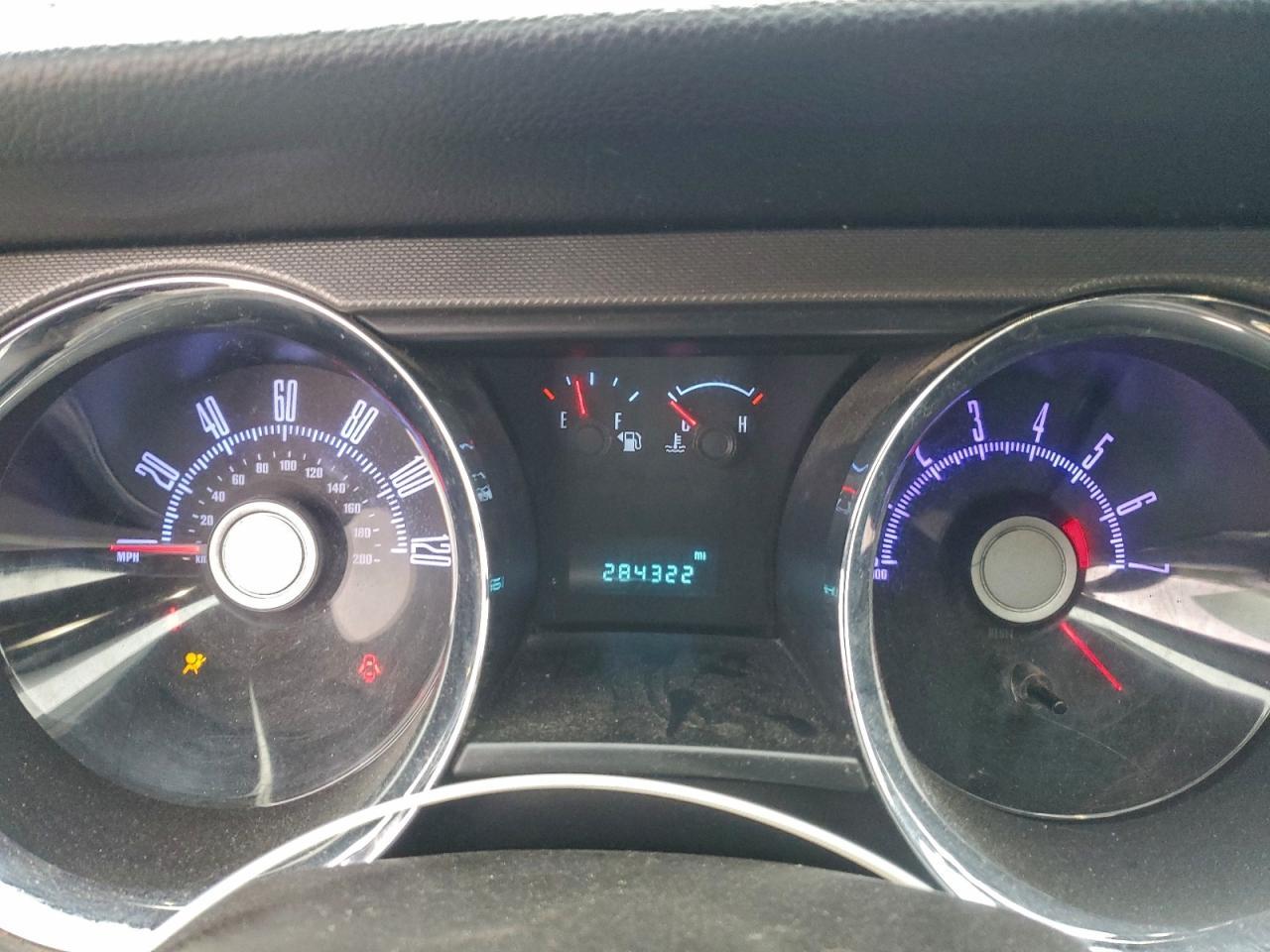 2010 FORD MUSTANG