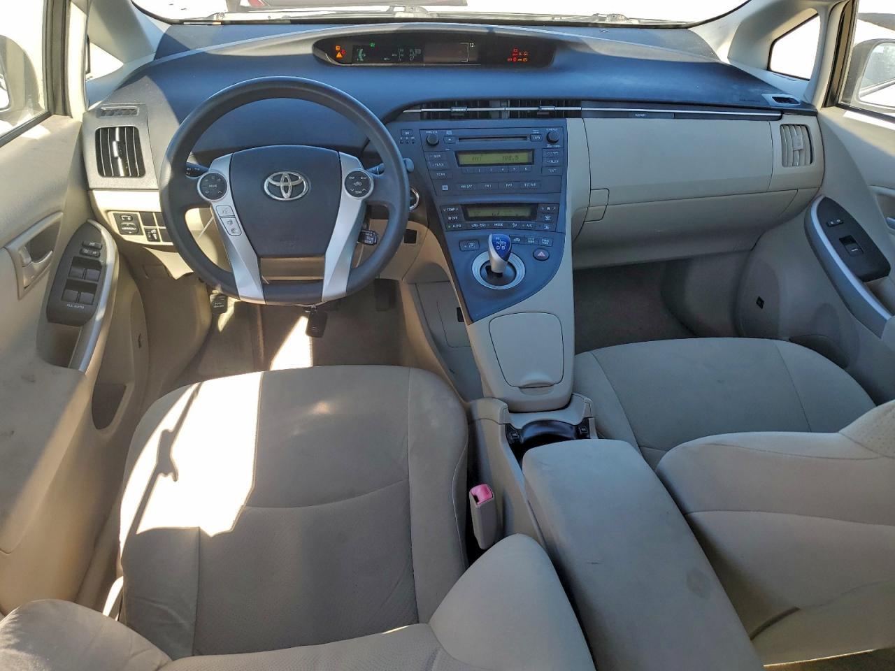 2011 TOYOTA PRIUS