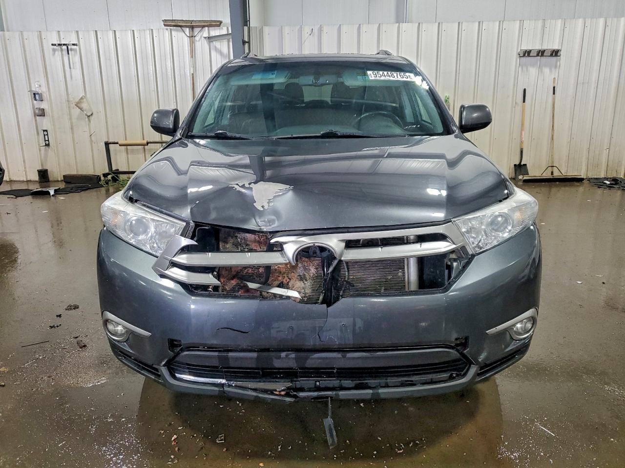 2013 TOYOTA HIGHLANDER