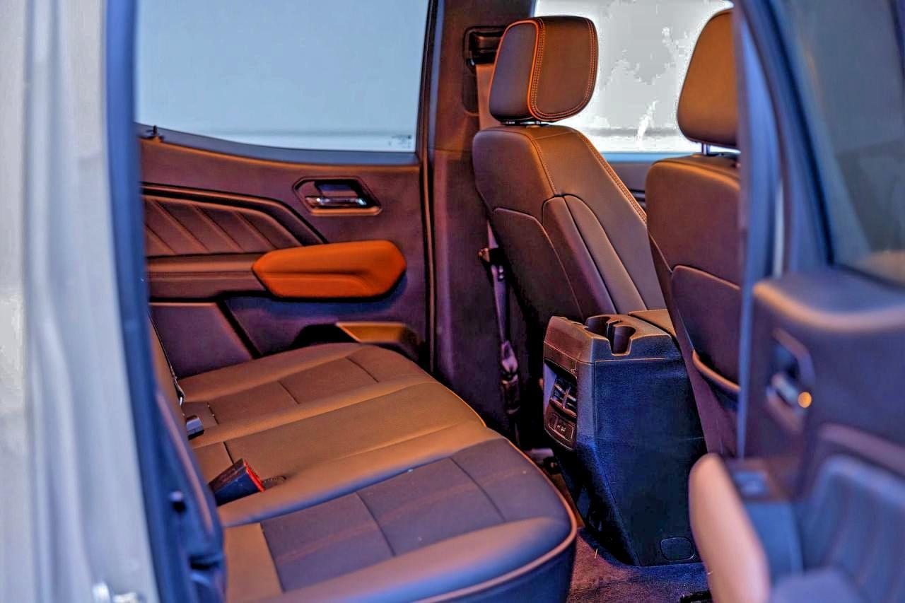 2024 GMC CANYON