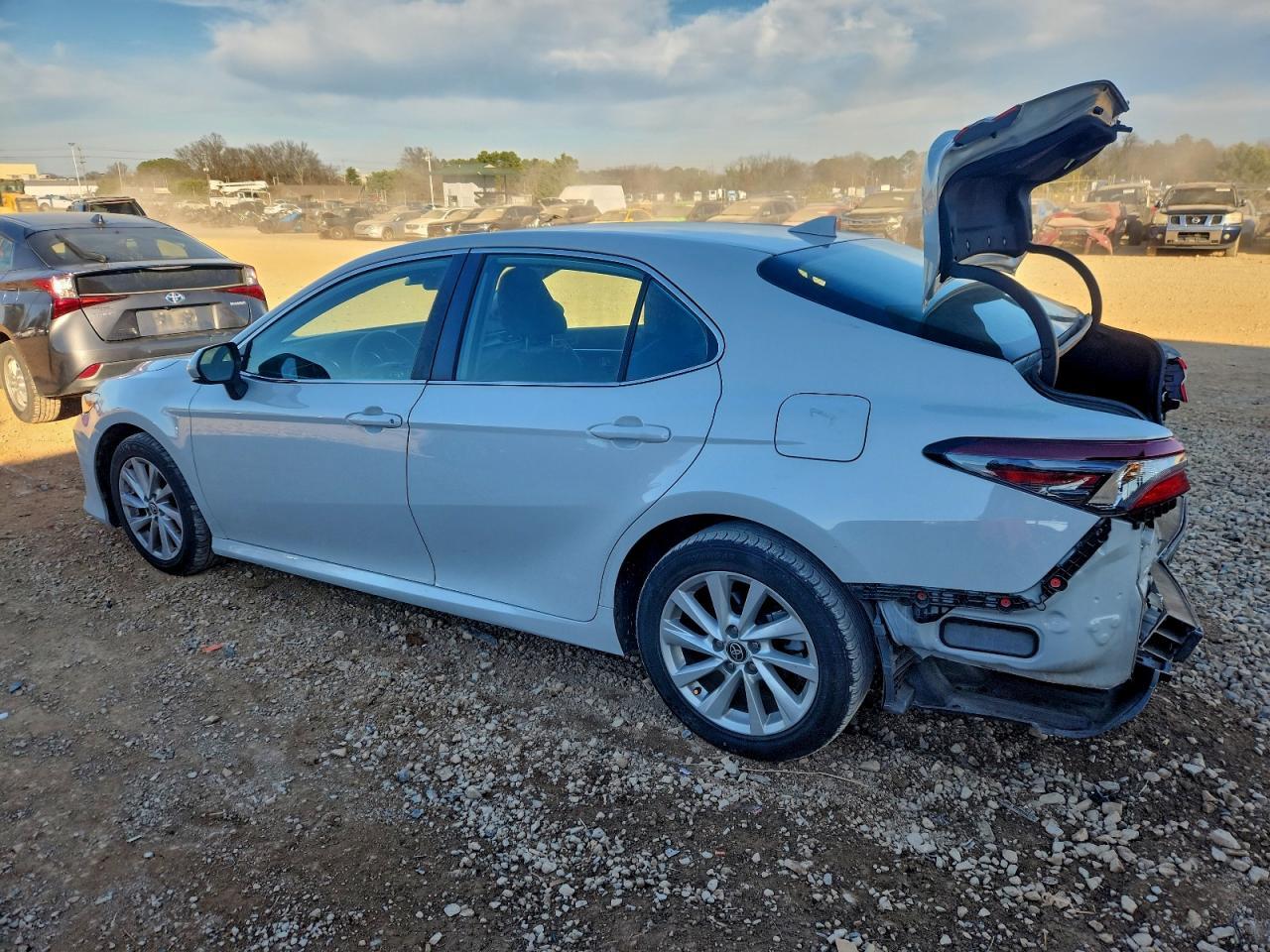 2023 TOYOTA CAMRY