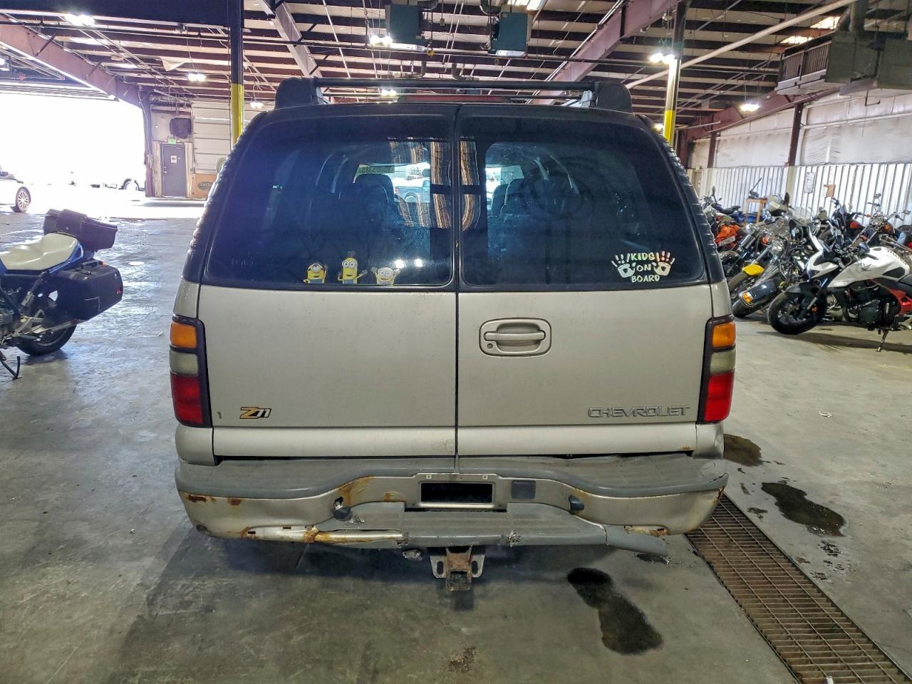2004 CHEVROLET Suburban
