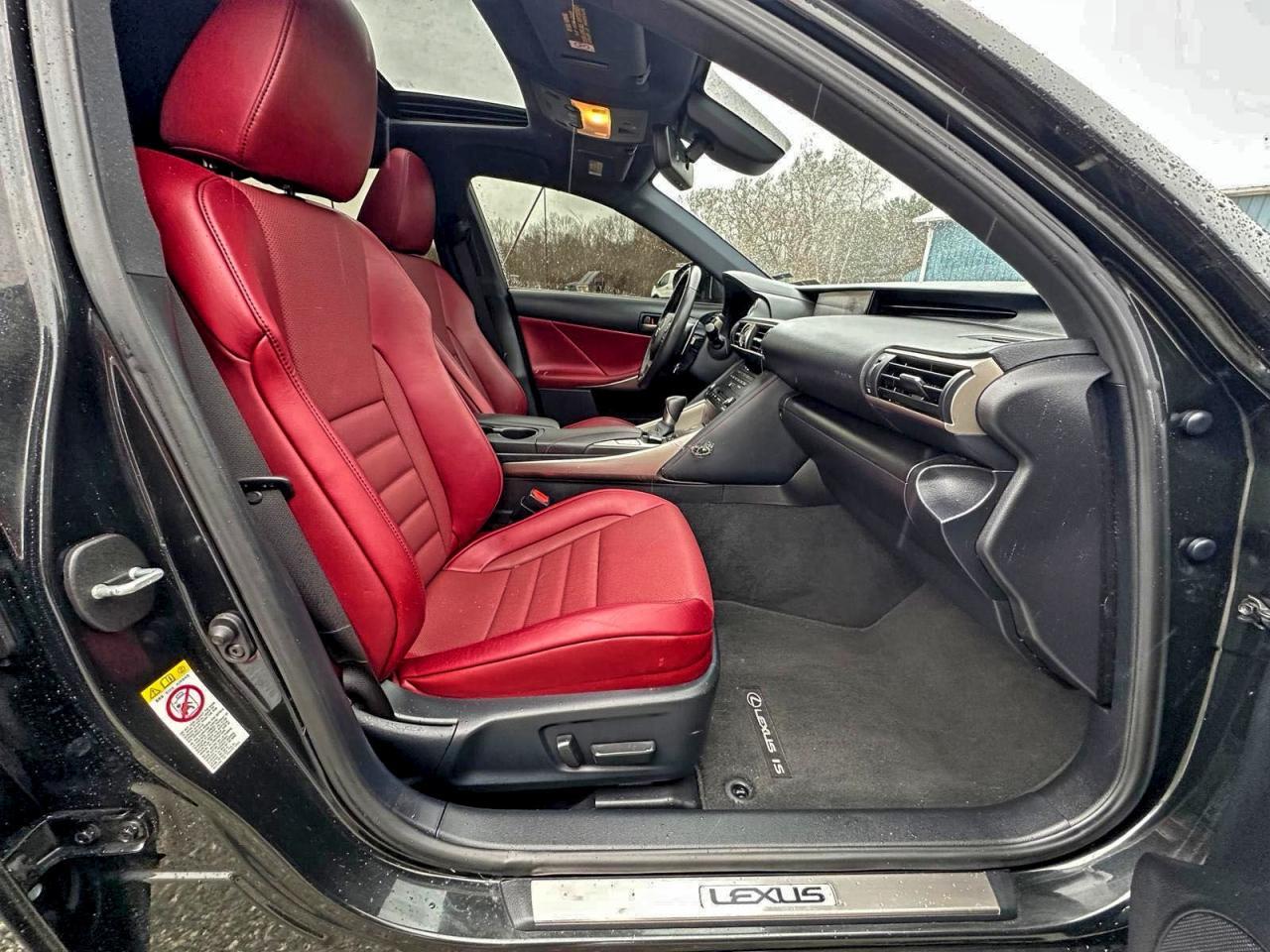 2019 LEXUS IS 300