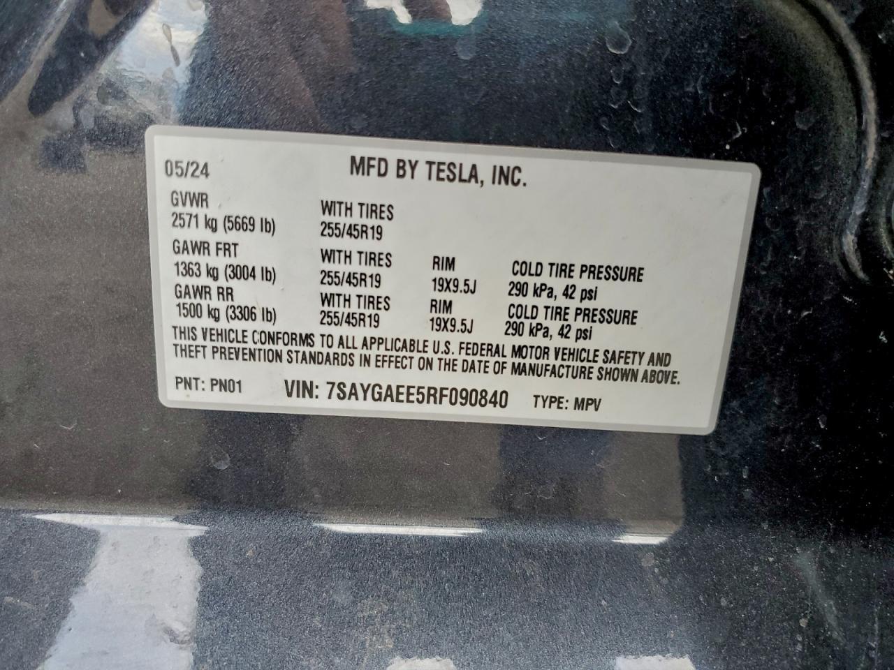 2024 TESLA MODEL Y