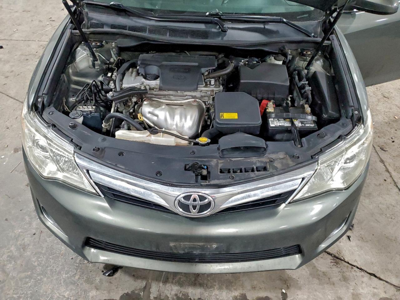 2014 TOYOTA CAMRY
