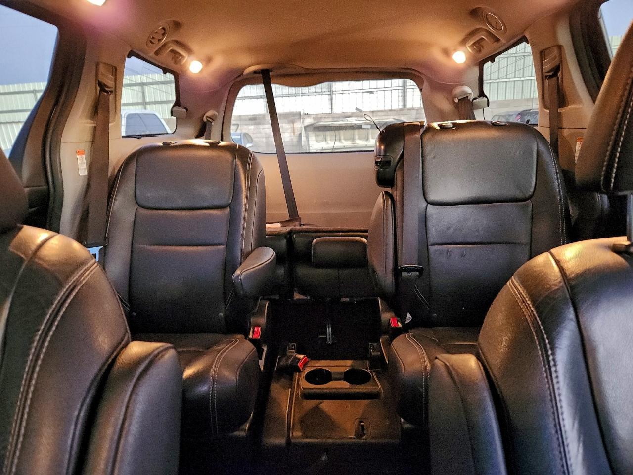 2017 TOYOTA SIENNA