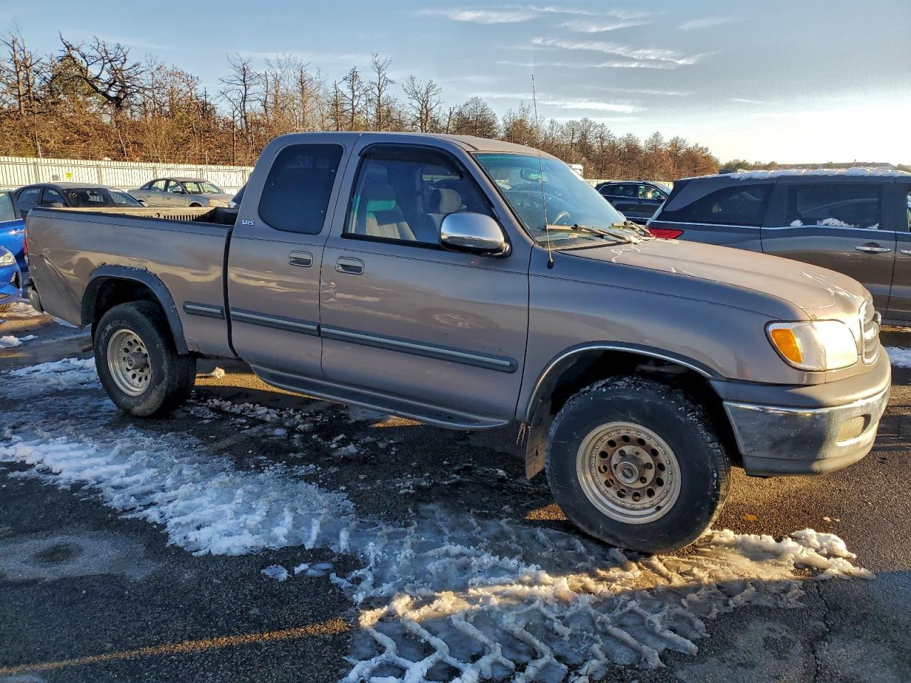 2000 TOYOTA TUNDRA