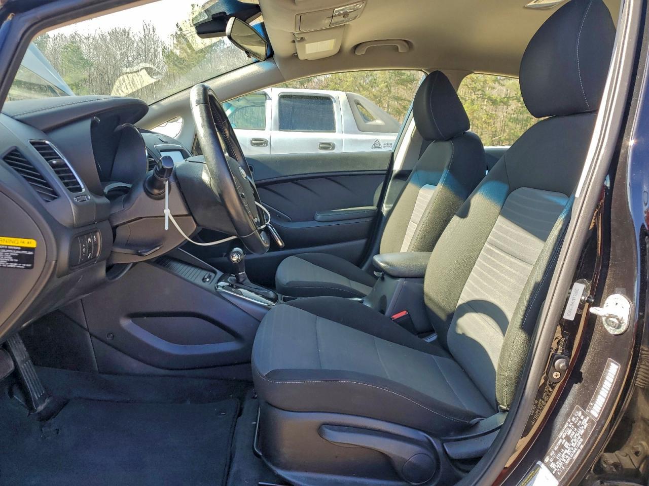 2017 KIA FORTE