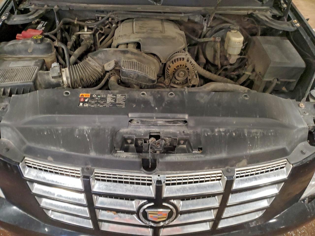 2011 CADILLAC ESCALADE