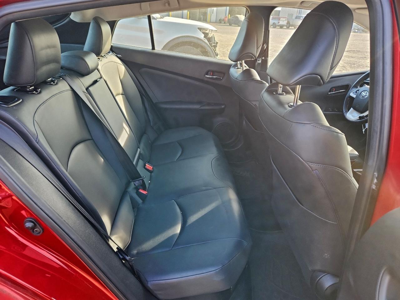 2017 TOYOTA PRIUS