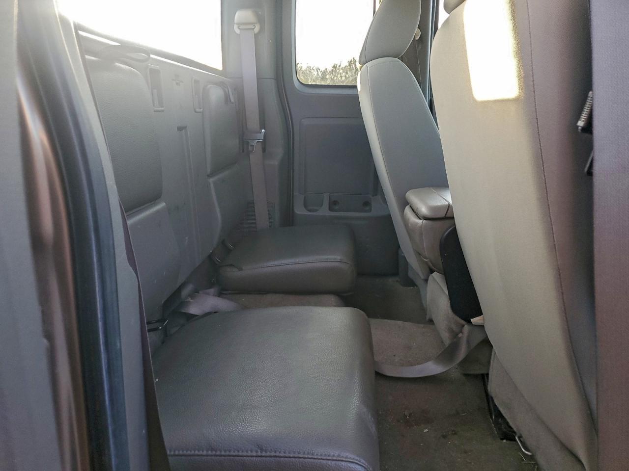 2010 DODGE Dakota