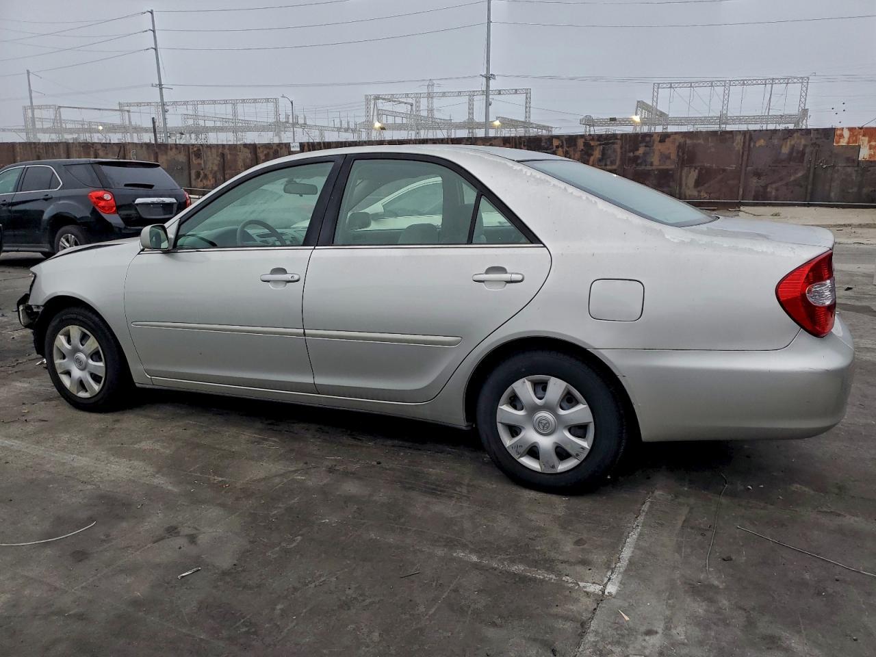 2004 TOYOTA CAMRY