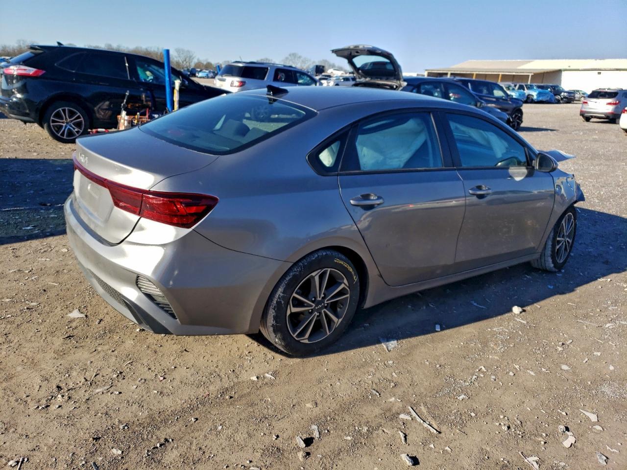2023 KIA FORTE