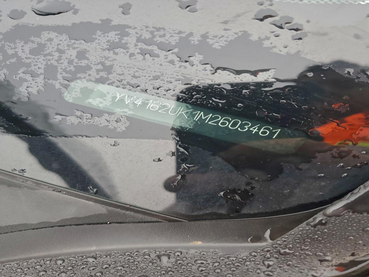 2021 VOLVO XC40