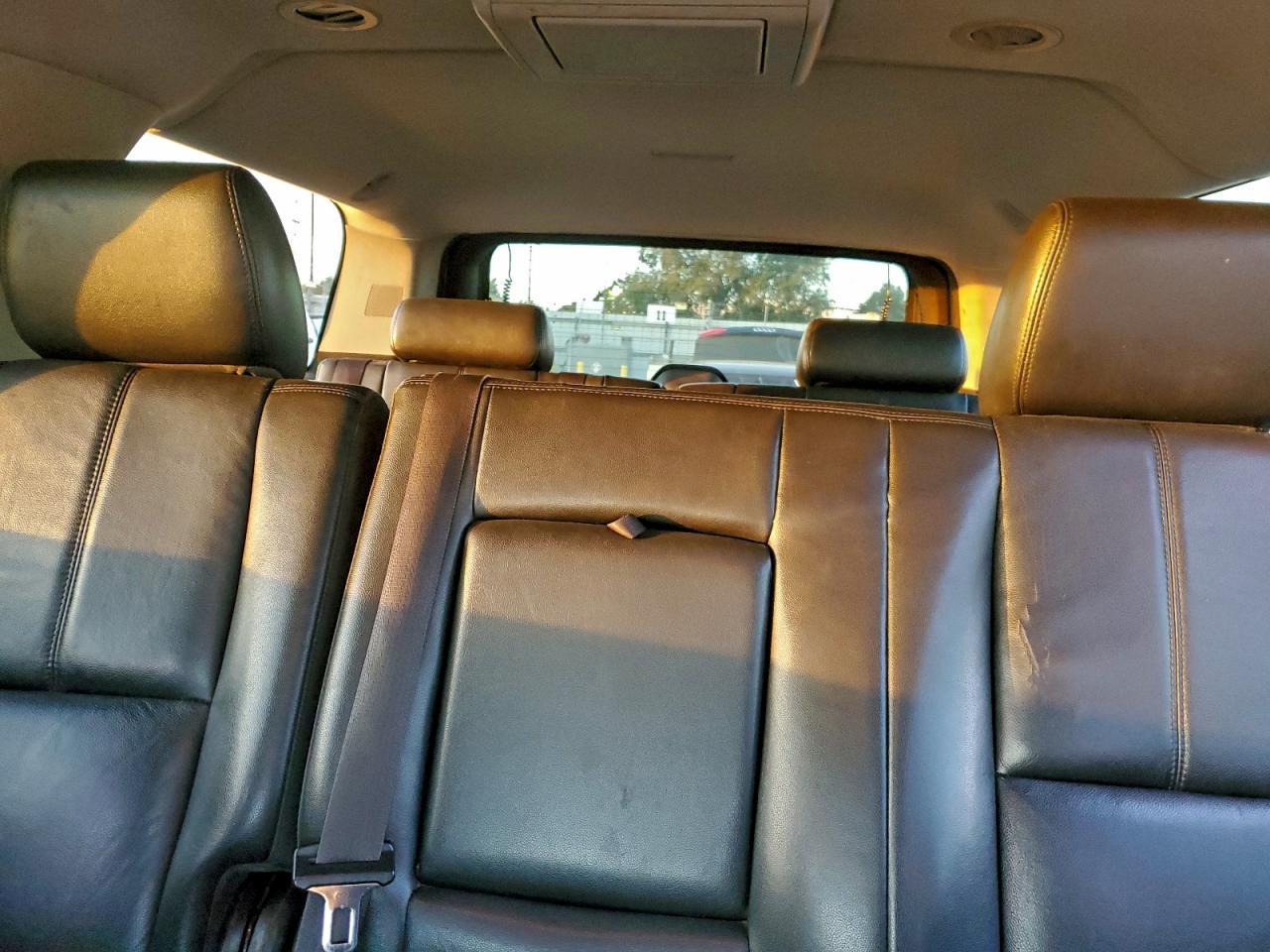 2013 CHEVROLET Suburban
