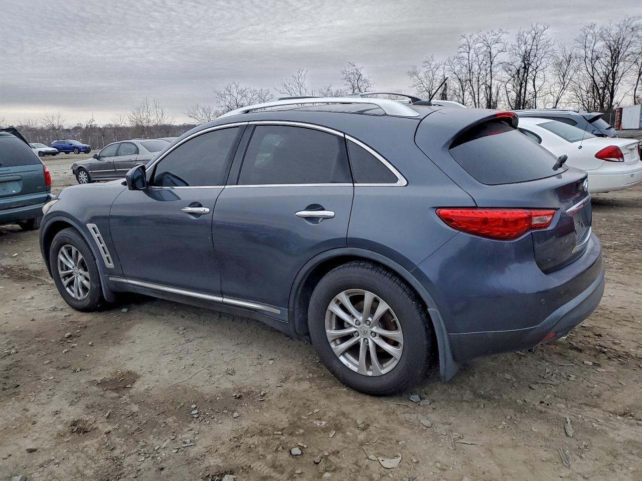 2011 INFINITI FX35