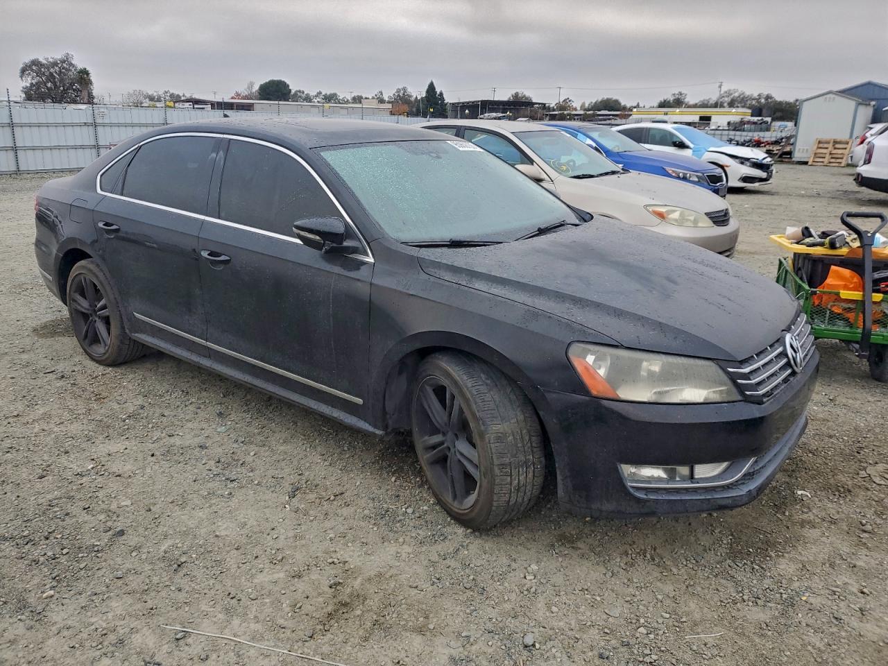 2012 VOLKSWAGEN Passat