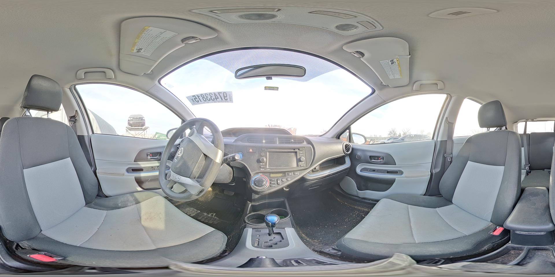 2013 TOYOTA Prius c