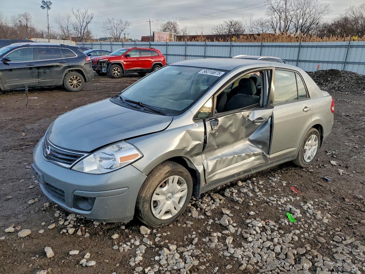 2011 NISSAN VERSA