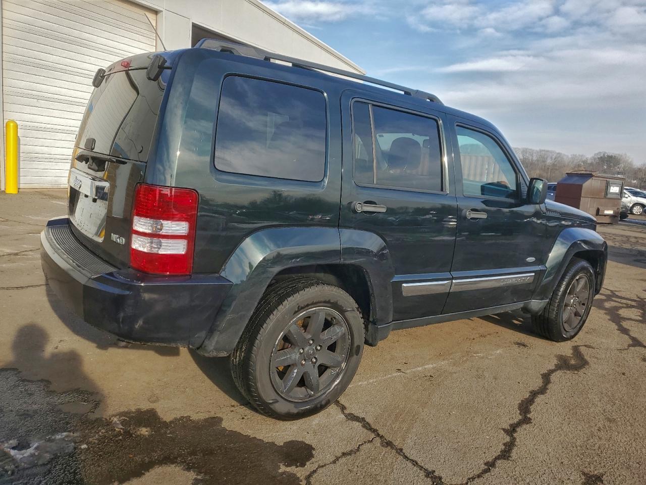 2012 JEEP Liberty