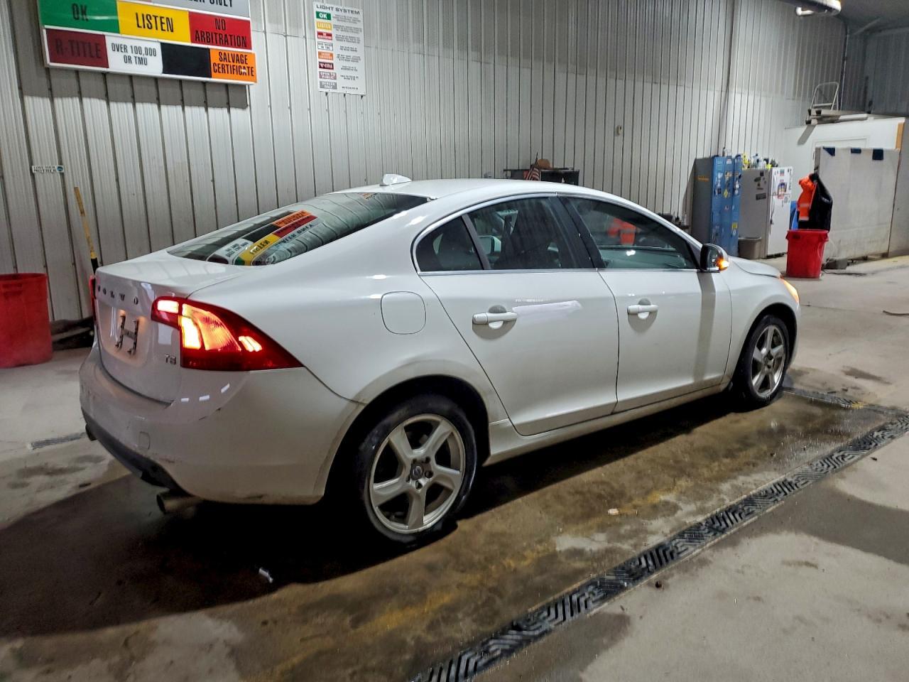 2013 VOLVO S60