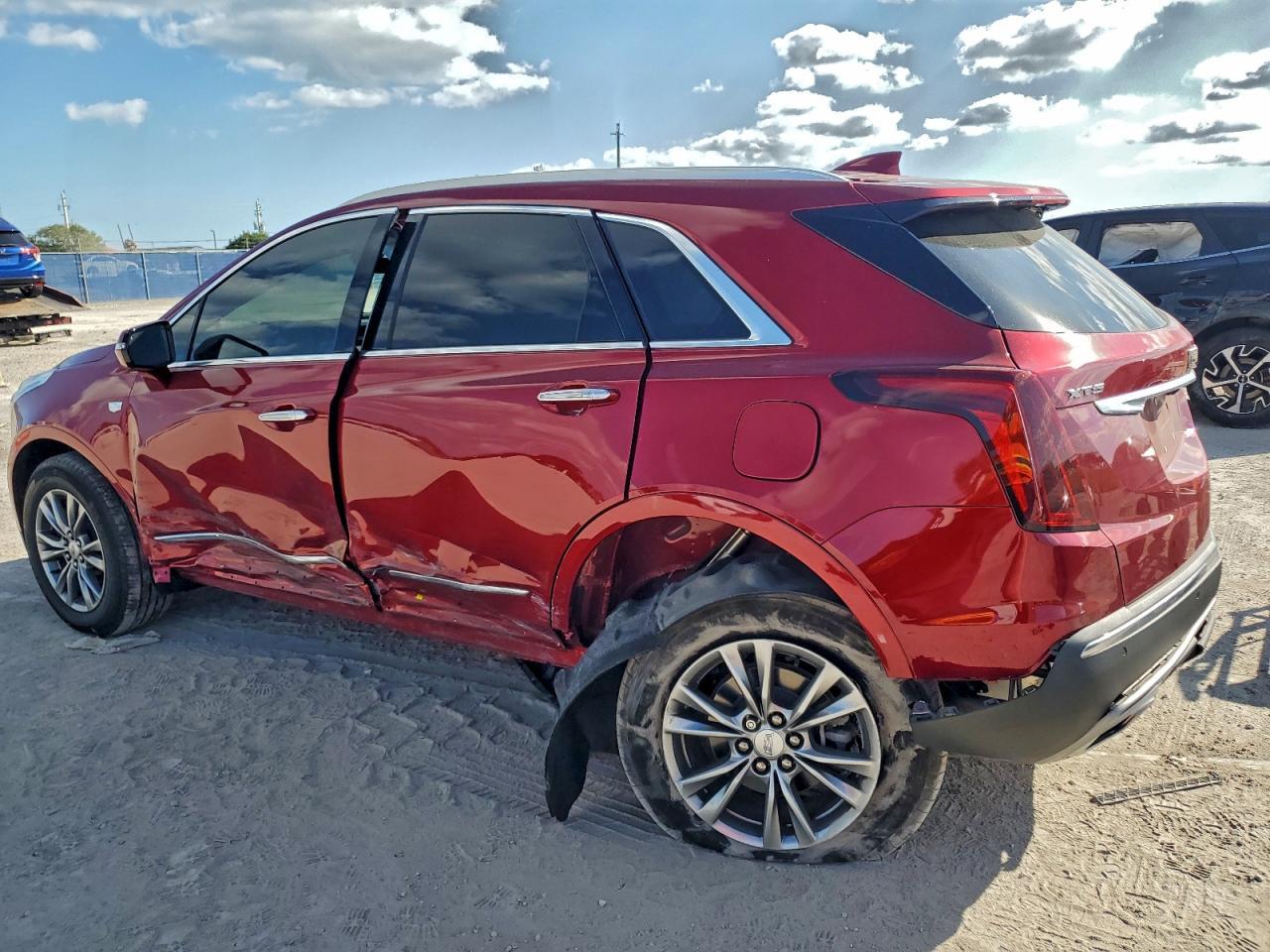 2023 CADILLAC XT5