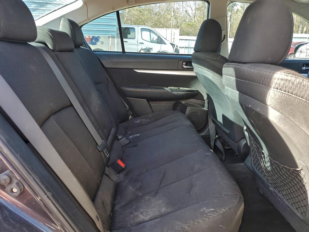 2010 SUBARU Legacy