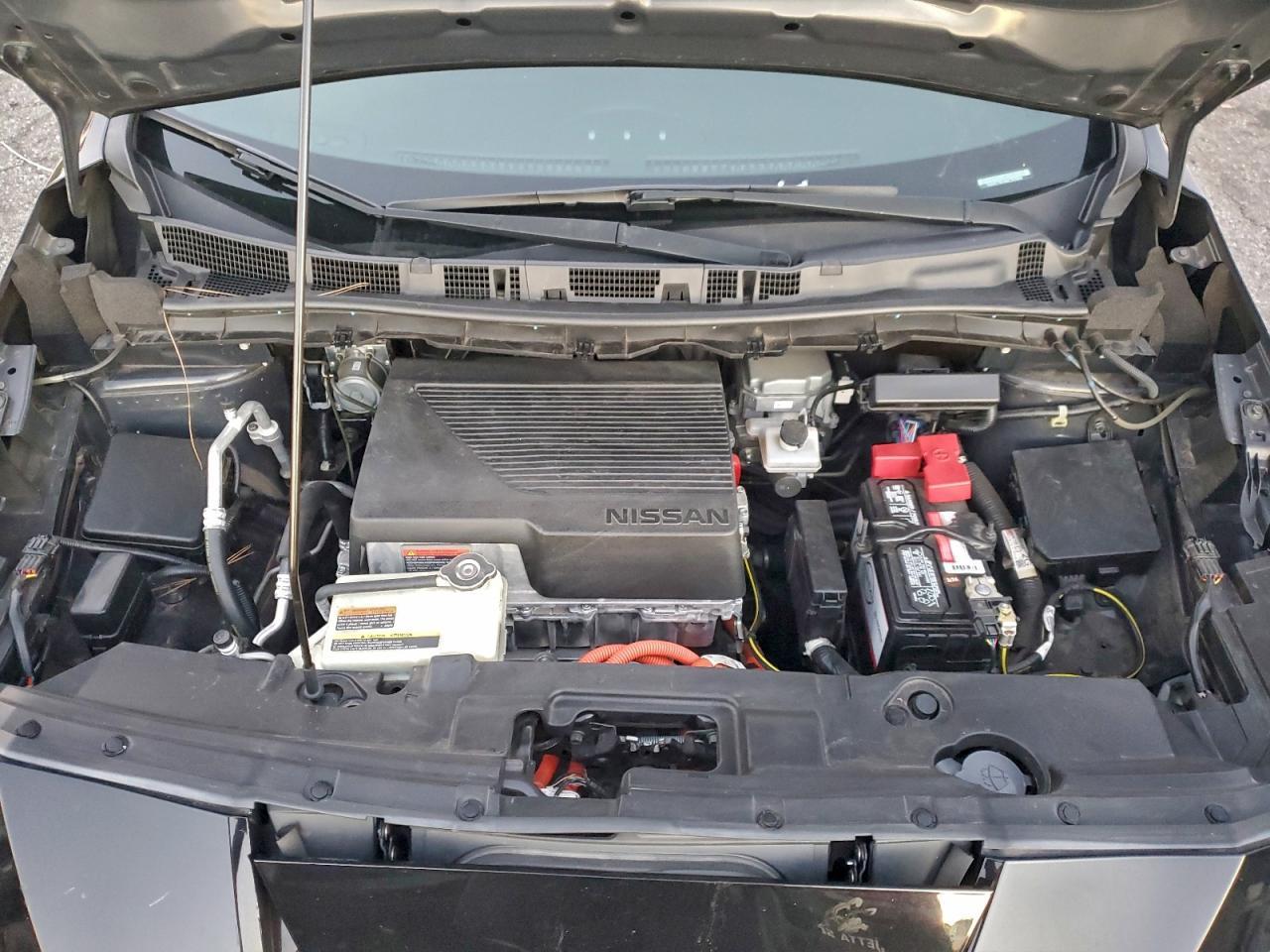 2021 NISSAN LEAF