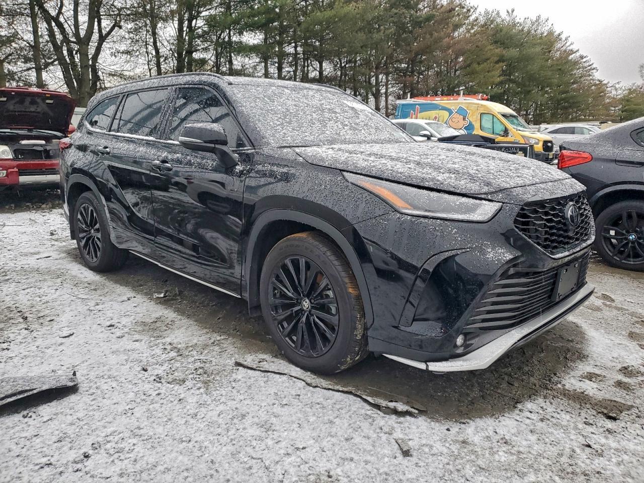 2024 TOYOTA HIGHLANDER