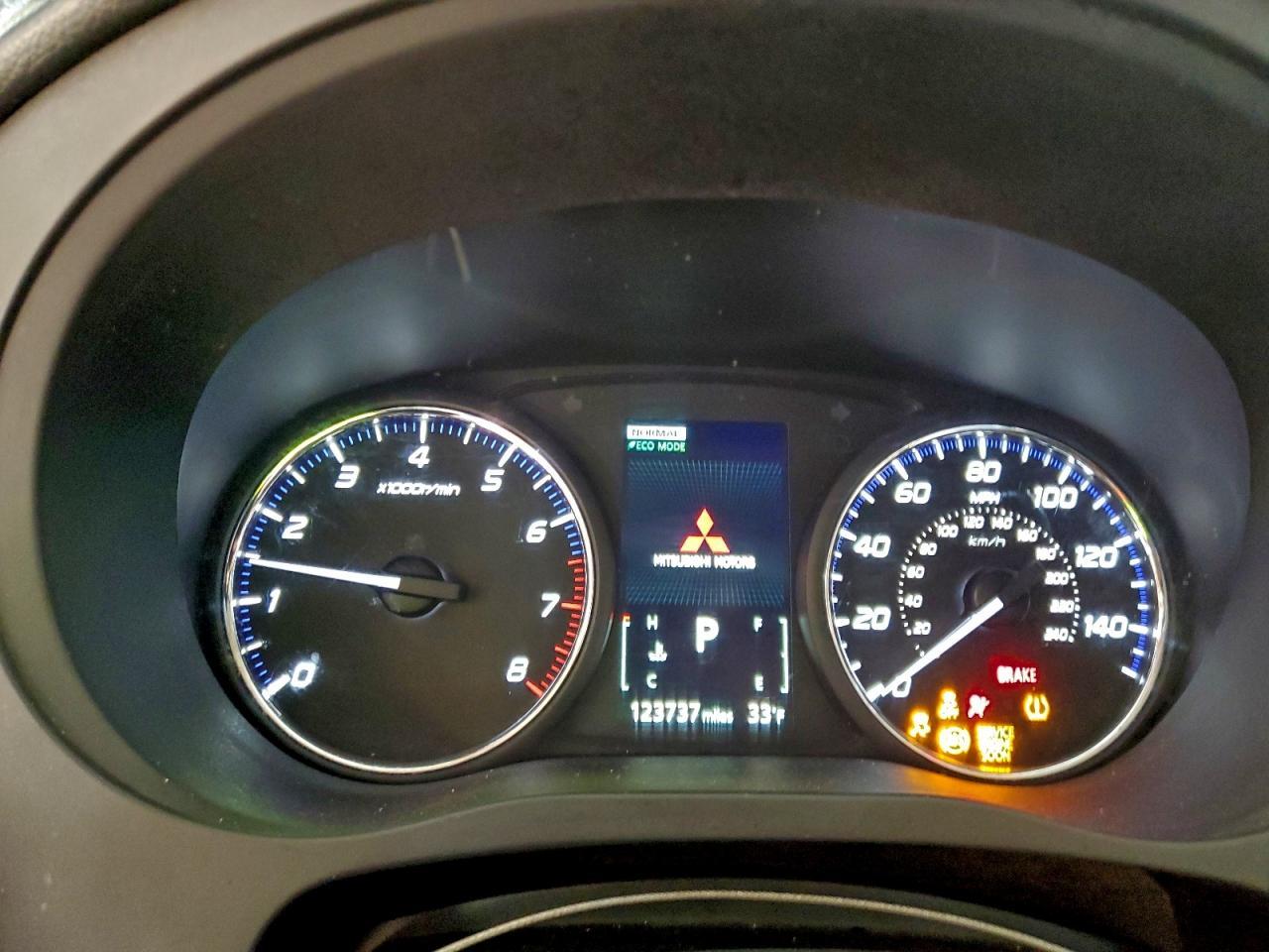 2016 MITSUBISHI outlander