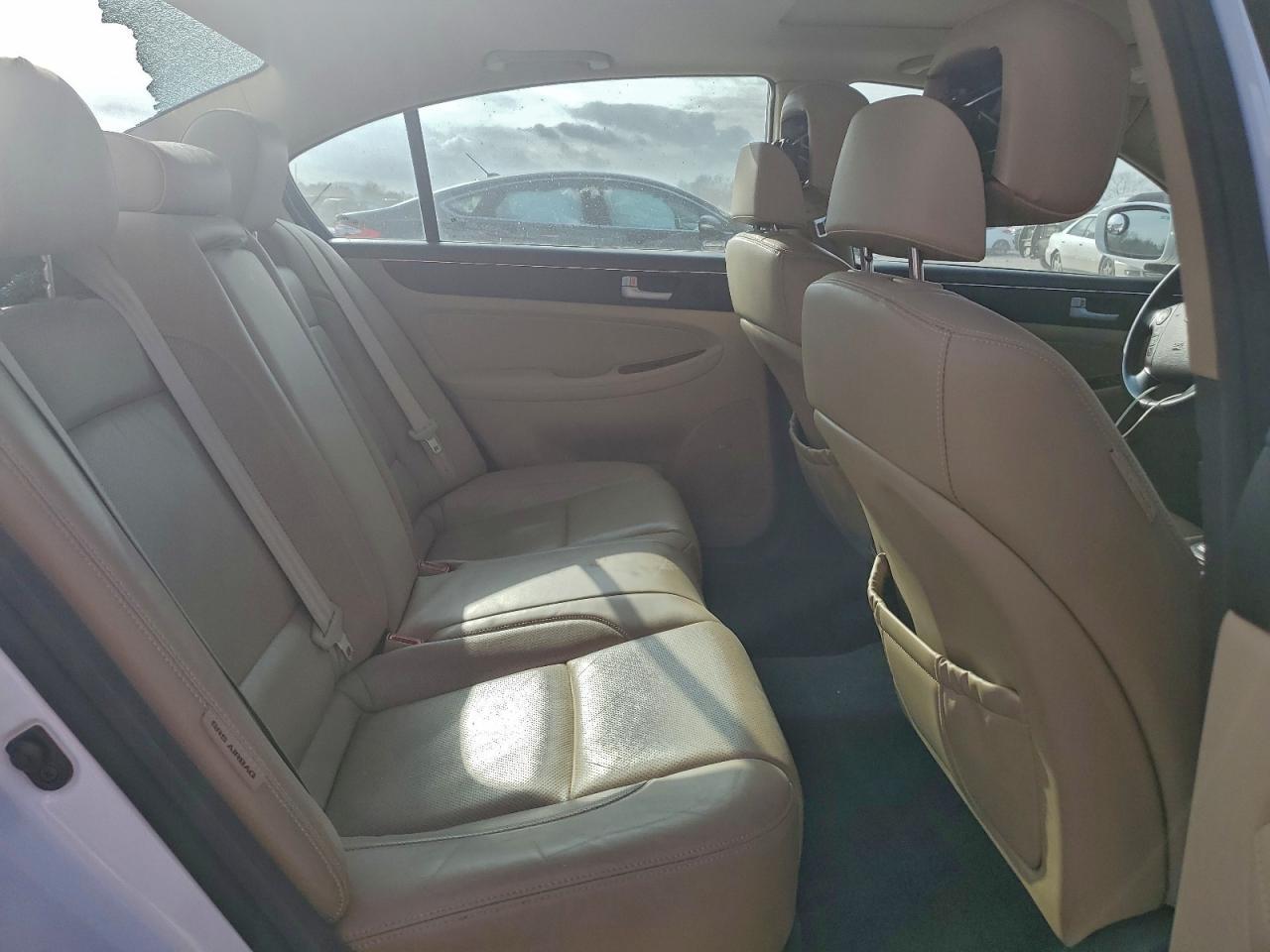 2014 HYUNDAI GENESIS