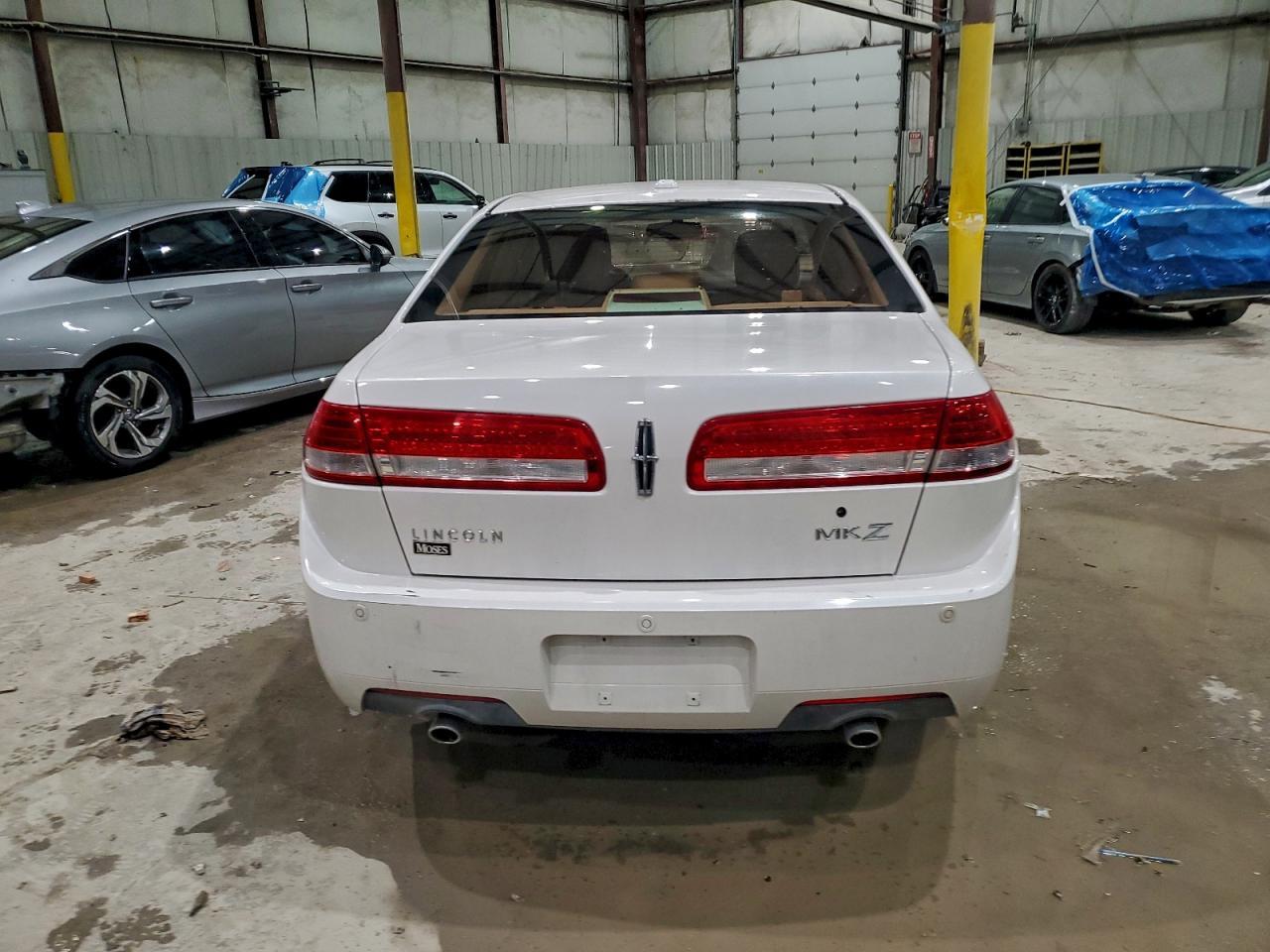 2011 LINCOLN MKZ