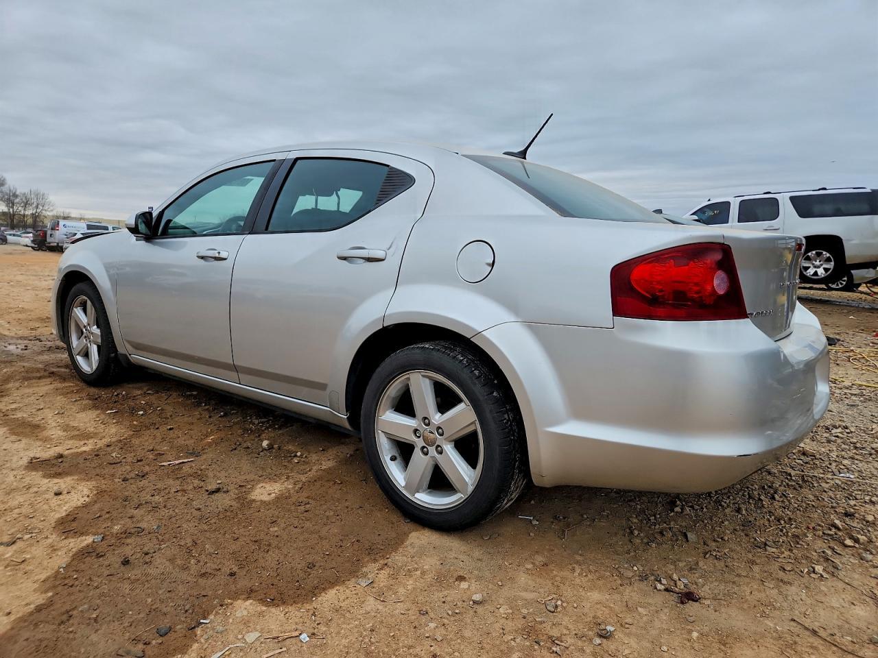 2011 DODGE Avenger