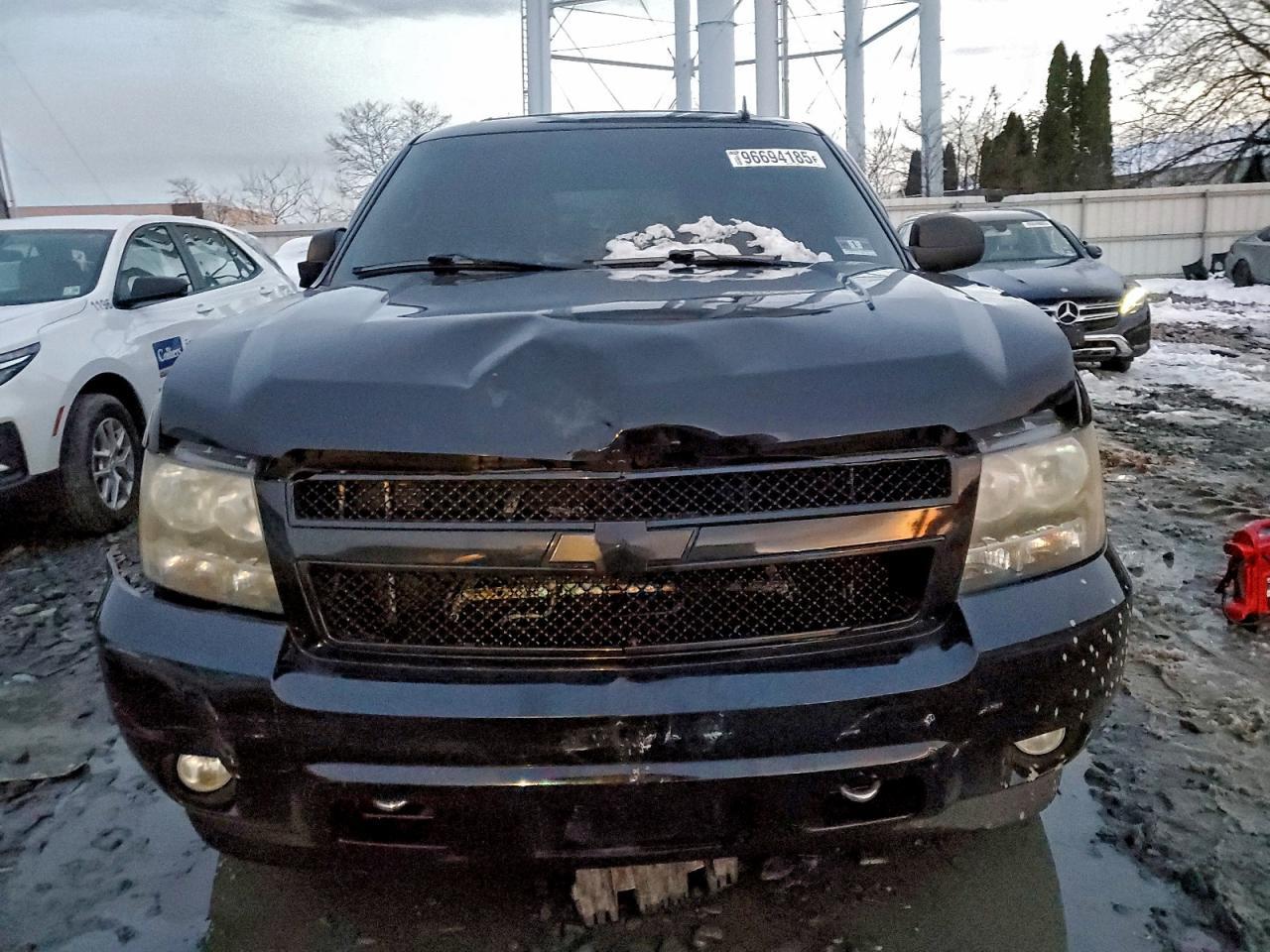 2011 CHEVROLET Tahoe