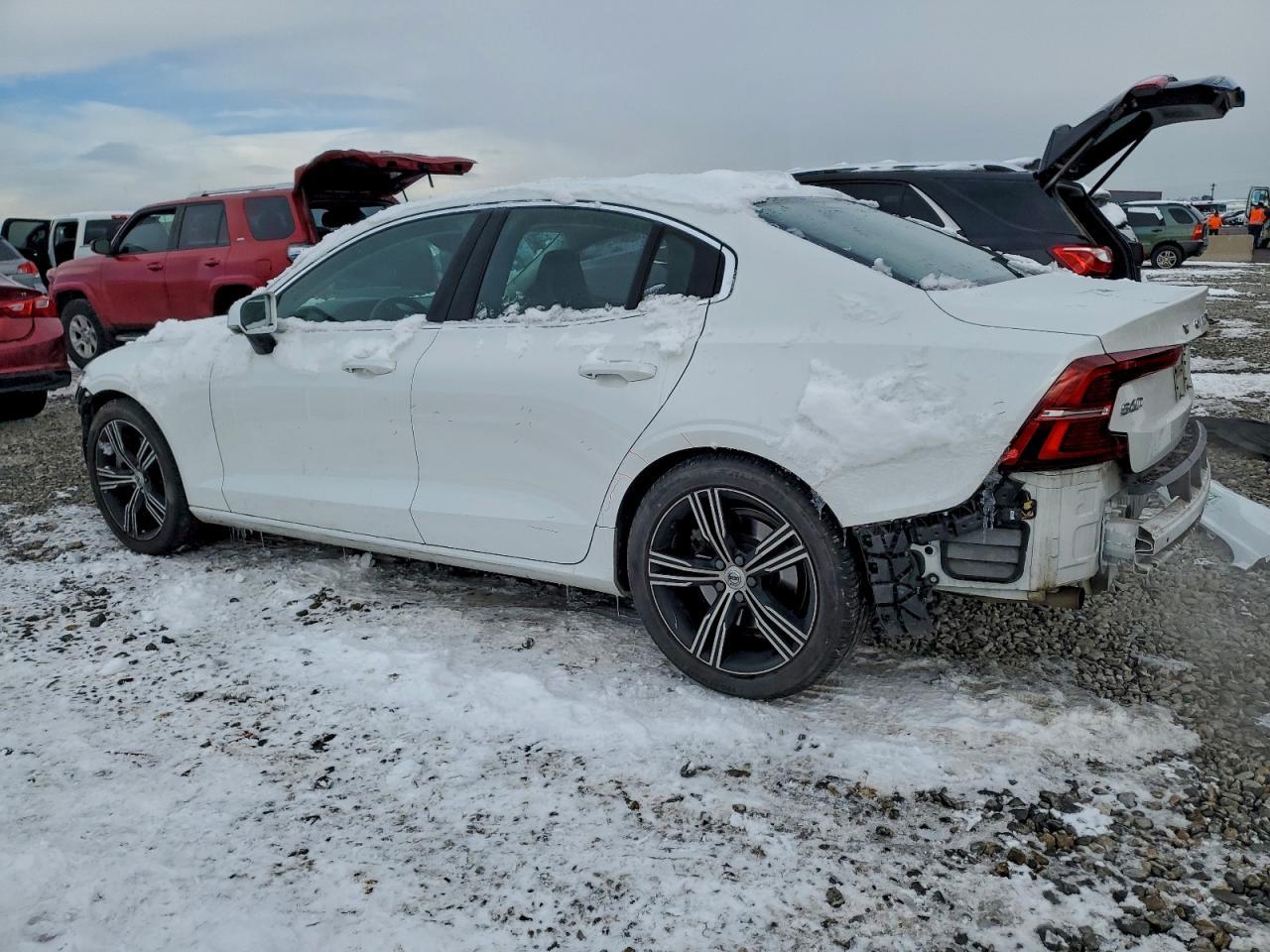 2021 VOLVO S60